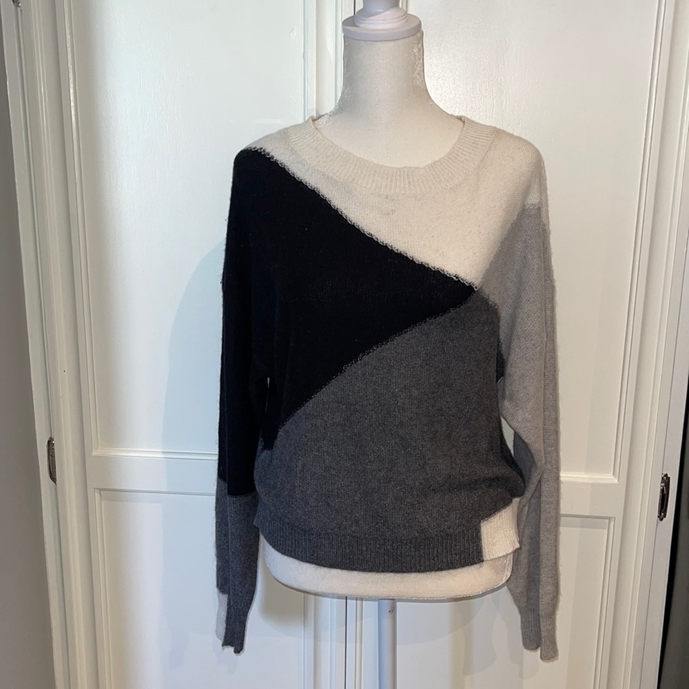 Olivaceous Sweater. Large.